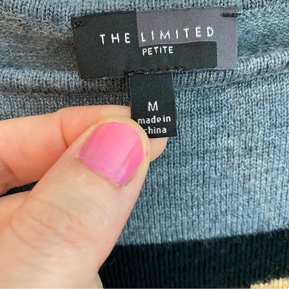 The Limited Sweater Size Medium LightWeight Neutral Wool Pullover Gray Wide Neck - Picture 6 of 7